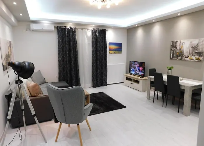 Niki\'S Apartment